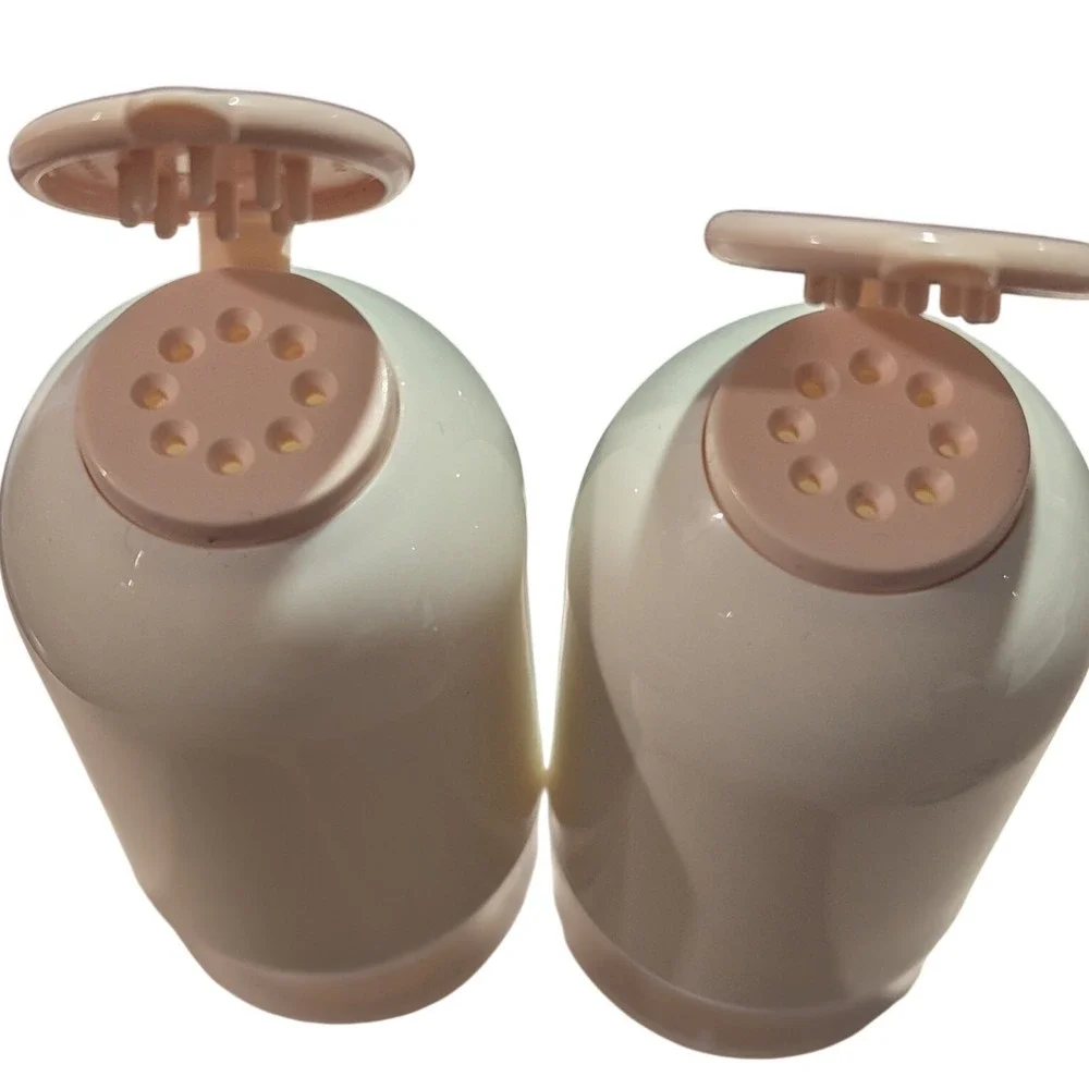 Vintage Tupperware Salt and Pepper Shakers Set‎ Cream and Clear Flip Top Lids